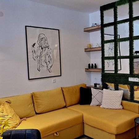 Apartments Gin & Tonic Сплит Экстерьер фото