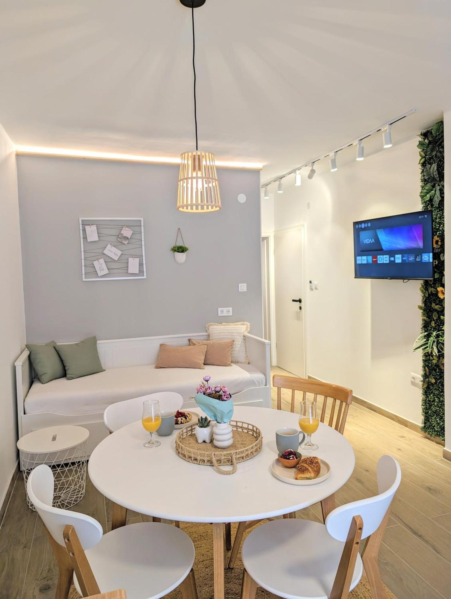 Apartments Gin & Tonic Сплит Экстерьер фото